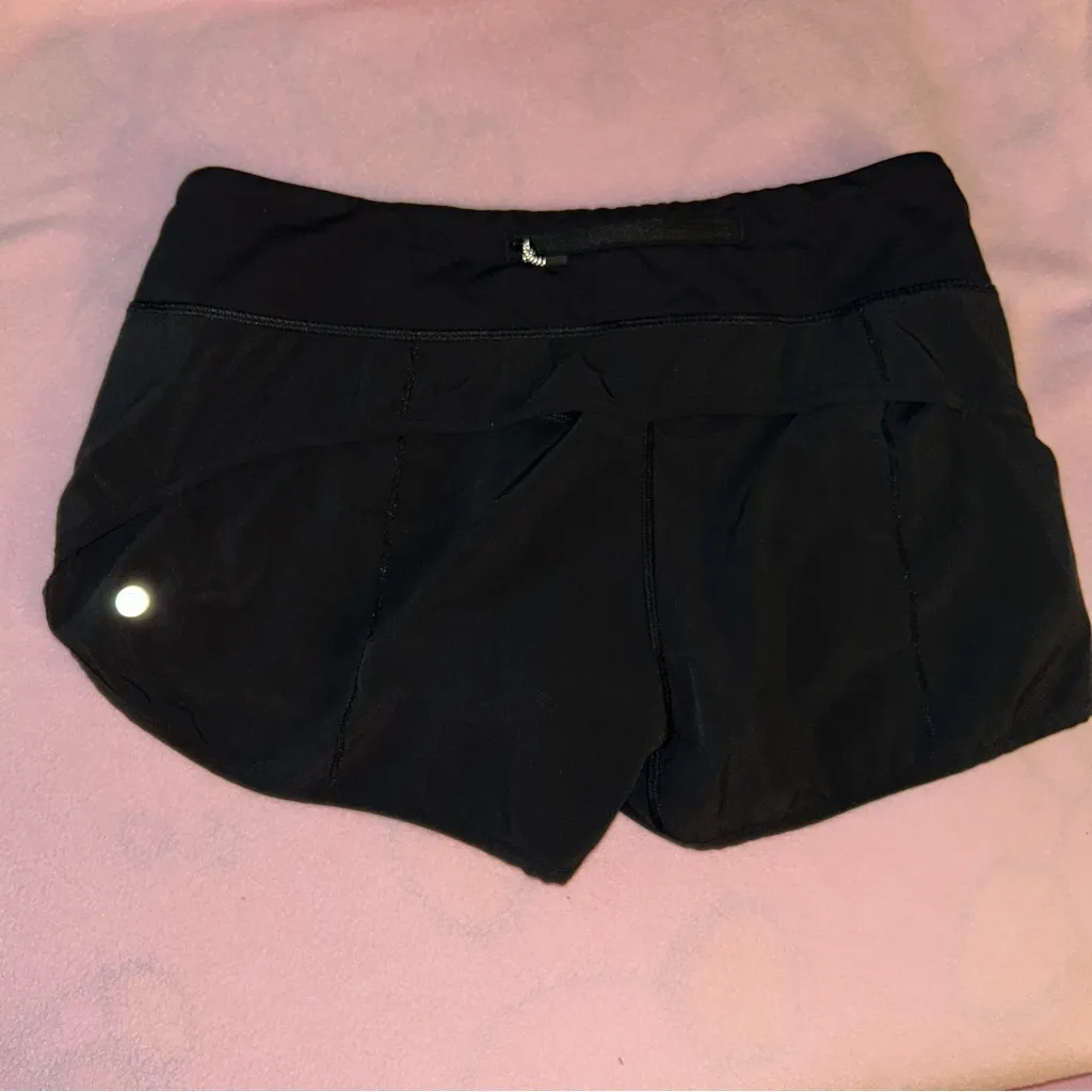 Lululemon Speed Short *4-way Stretch 2.5"
Black - Image 3