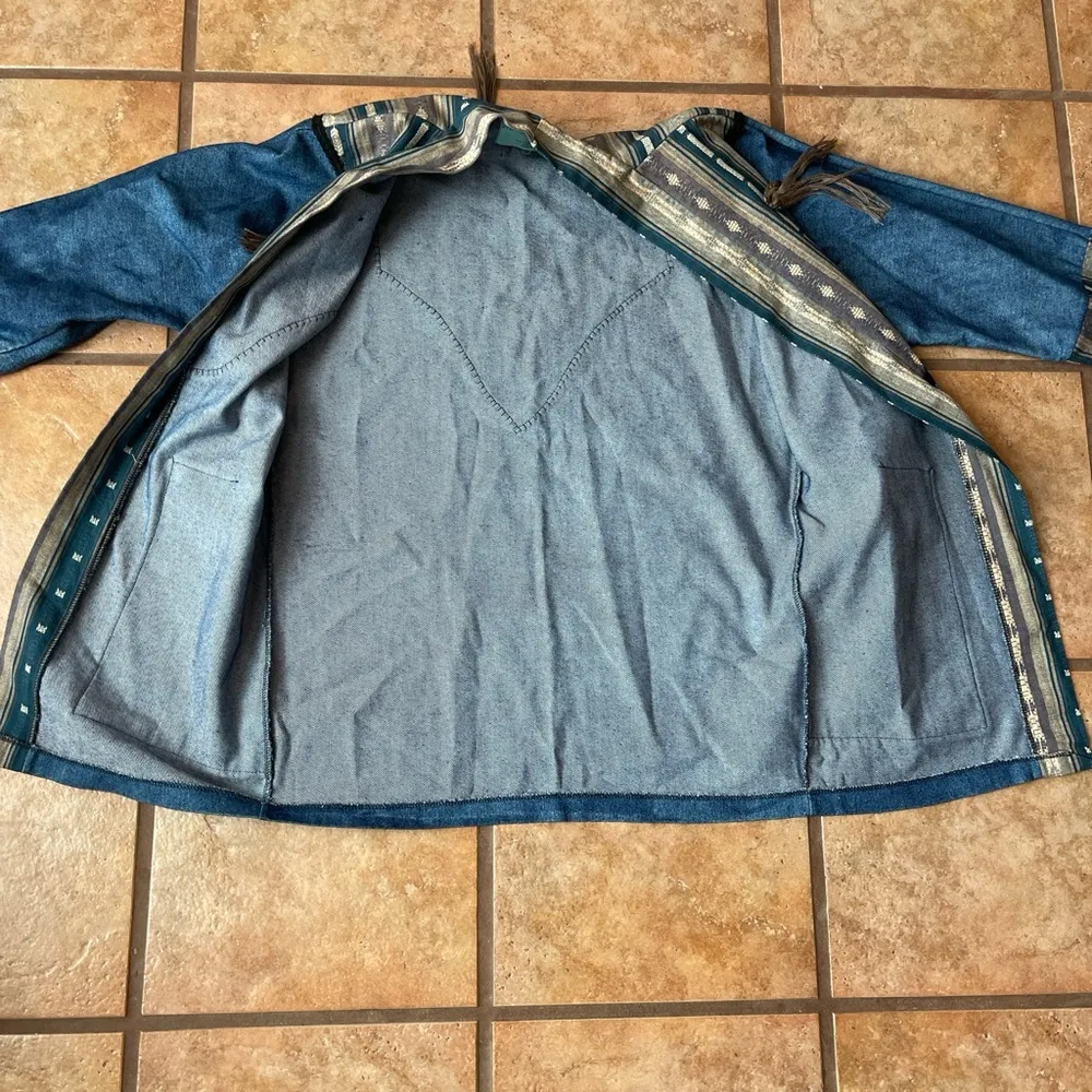 MARY REYNOLDS DESIGN M/L Blue Textured Denim Western Open Duster Tassel Jacket - Image 8