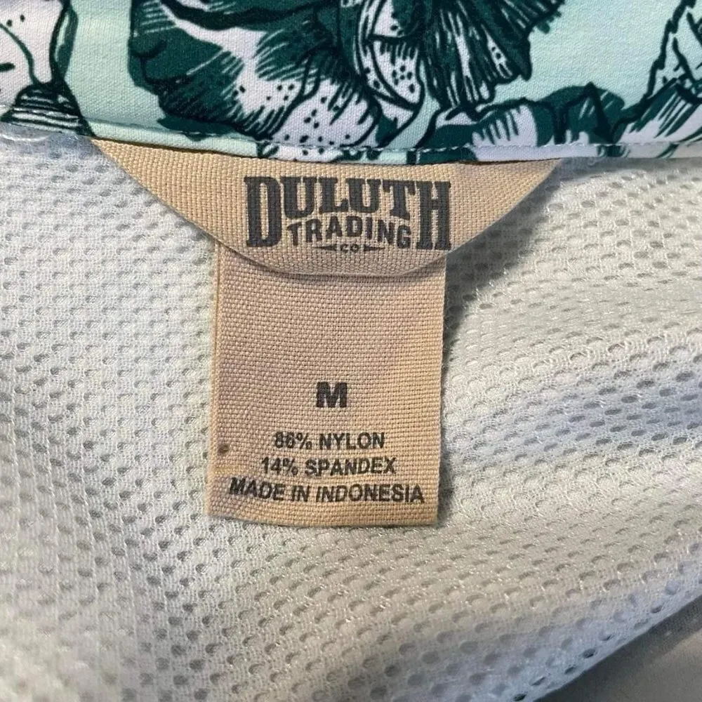 Duluth Trading Company Medium Top Blouse Button Down Outdoors Athletic - Image 4