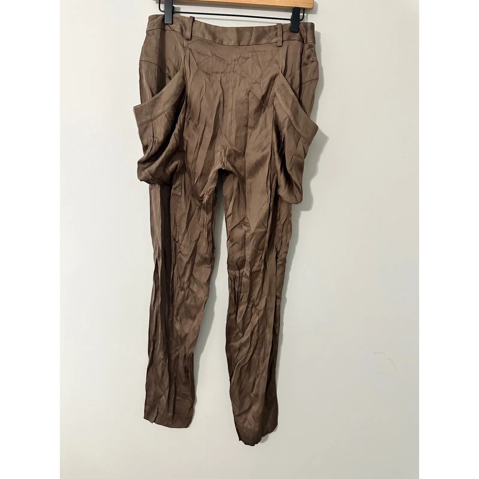 BCBGMAXAZRIA  KEITH DRAPED POCKET SATIN TAILORED PANTS LIGHT‎ JAVA EUC SIZE 4 - Image 8