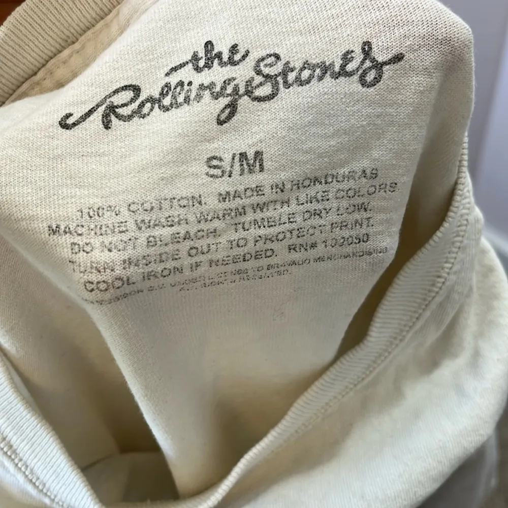 The Rolling Stones Distressed Graphic Logo T Shirt - Size Small/Medium - HOLES - Image 6