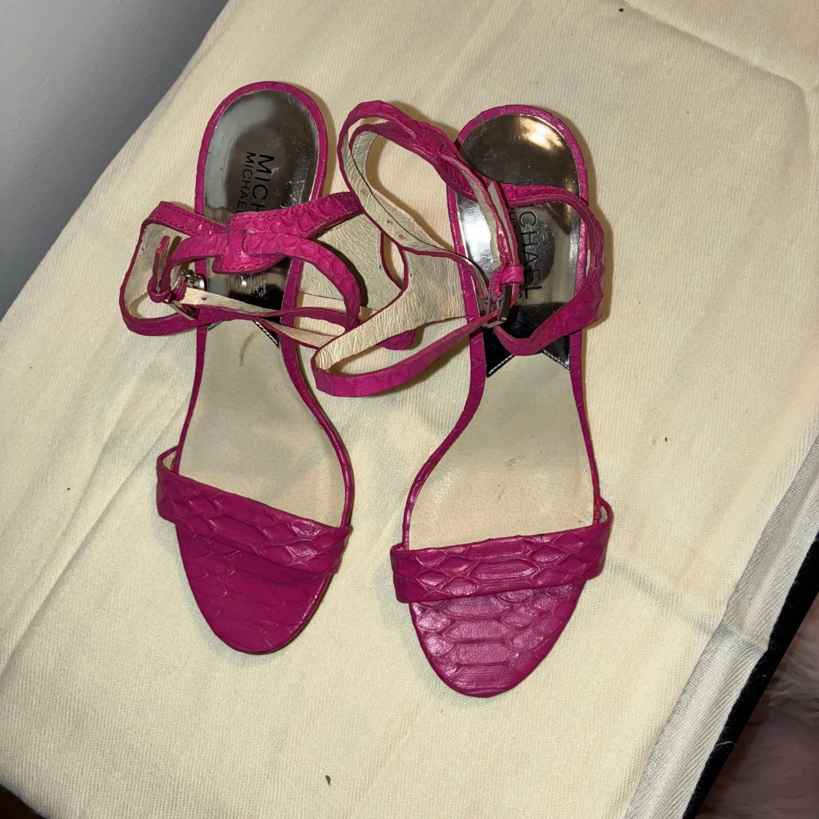 Michael Kors Womens 6.5M Kaylee Mid Fuschia Embossed Leather‎ Ankle Strap Heels - Image 2