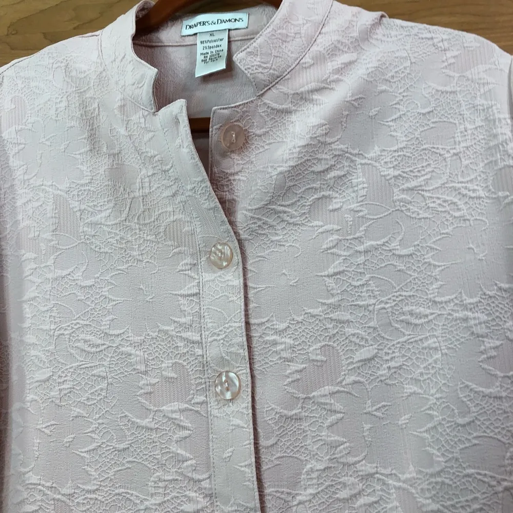 Drapers & Damon’s Size XL Sleeveless Pale Pink Raised Floral style mater… - Image 3