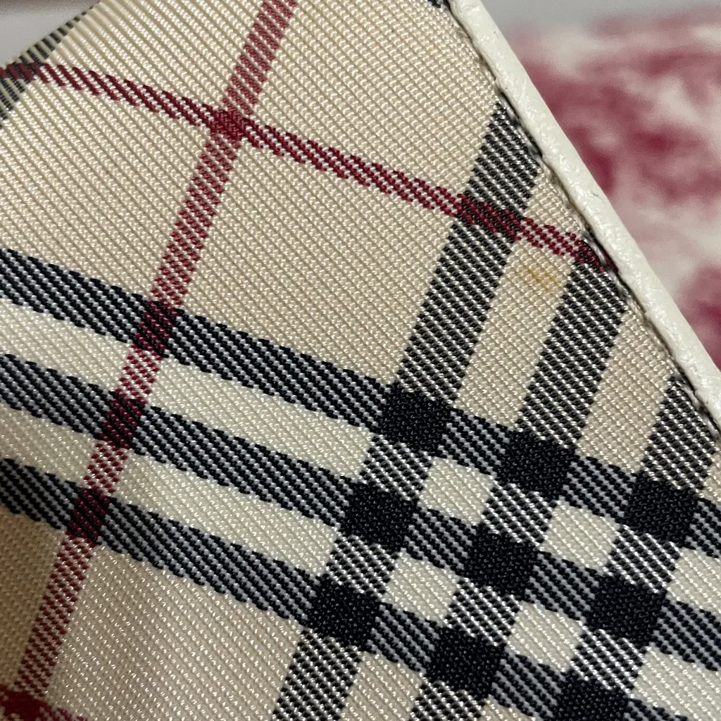 Burberry Kisslock Wallet - Image 7
