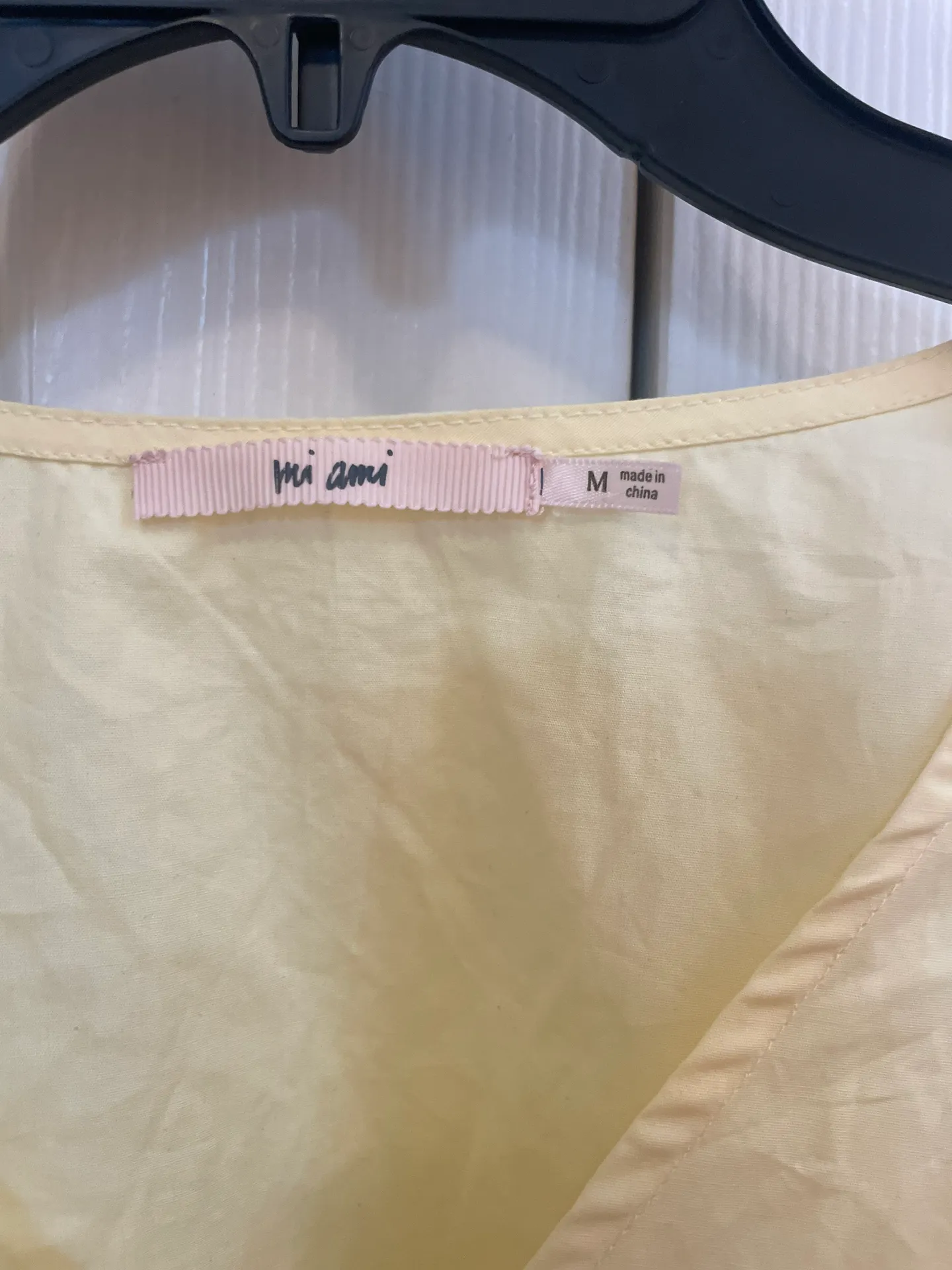 Boutique Yellow Top Size M - Image 3