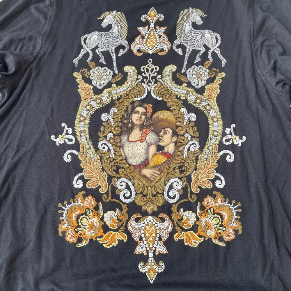 Ay Guey Historia Beaded Mexico Woman Graphic Asymmetric Hem TShirt 4XL RARE NWT Black Size 4X - Image 4