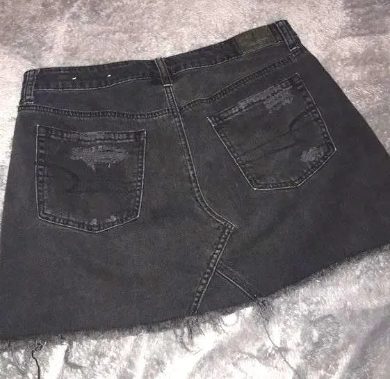 Black skirt - Image 4