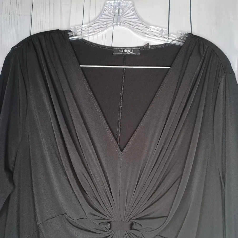 Elementz woman v-neck 3/4 sleeve black dress - Image 7