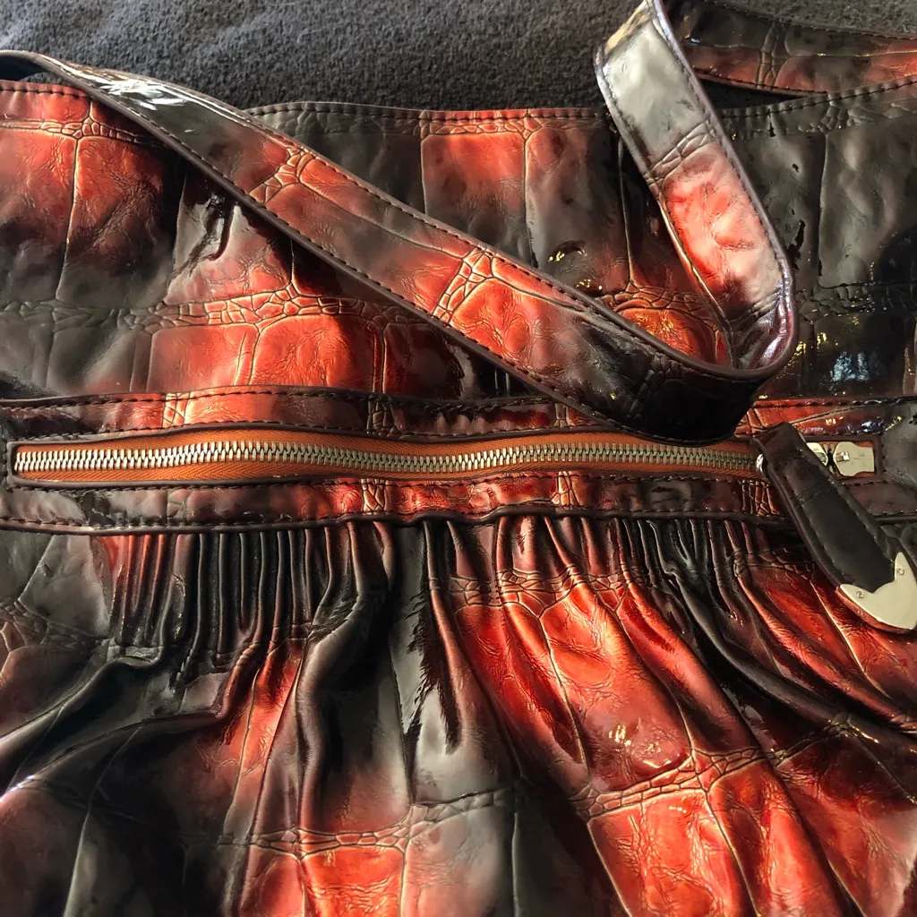 Unique black and red plastic shoulder purse. - Image 3