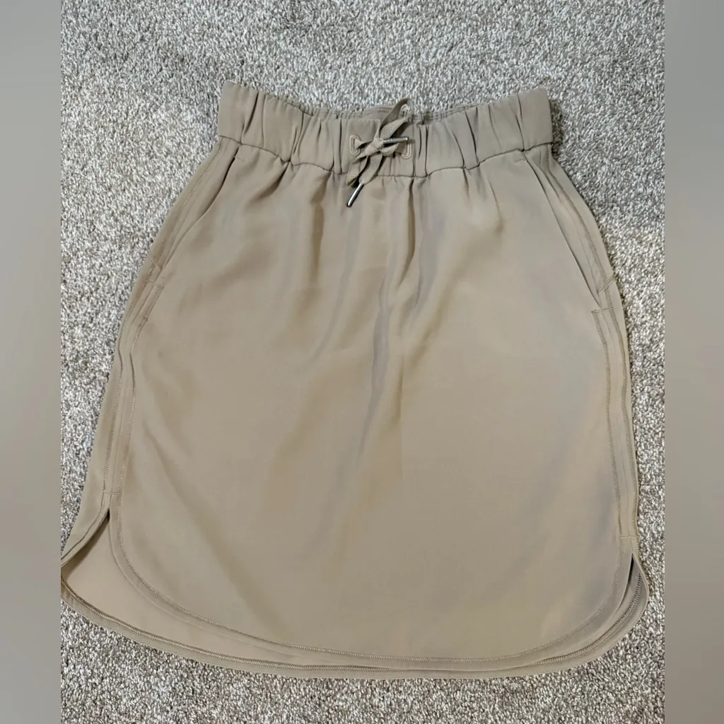 NWOT Lululemon On The Fly Skirt Size 4 - Image 4