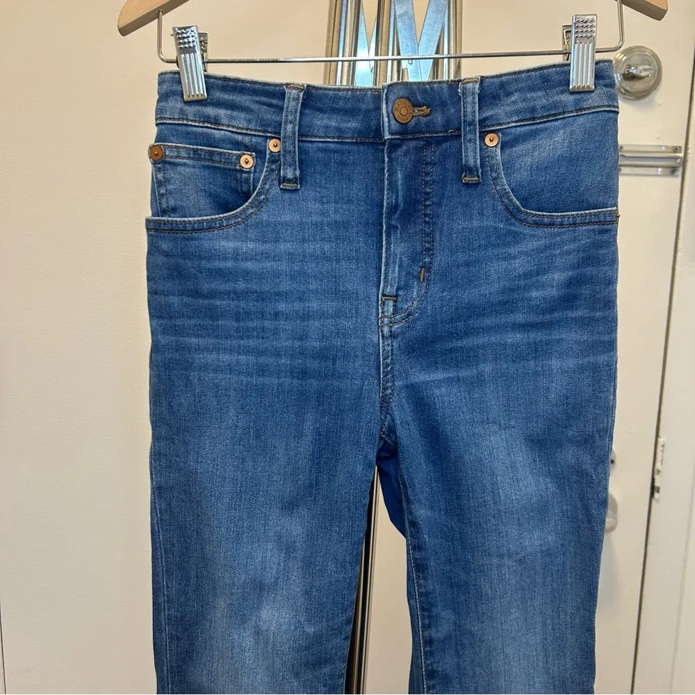 Madewell Petite Curvy Cali Demi-Boot Jeans in Tierney Wash: Eco Edition - Image 6