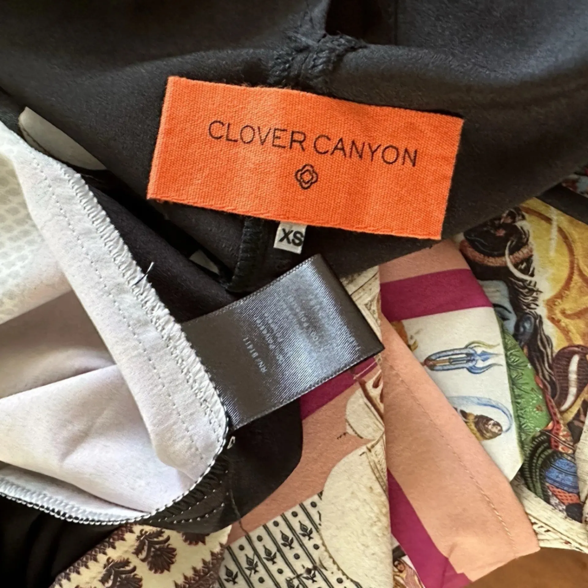 Clover Canyon Artistic Multicolor Apparel Y2K - Image 11