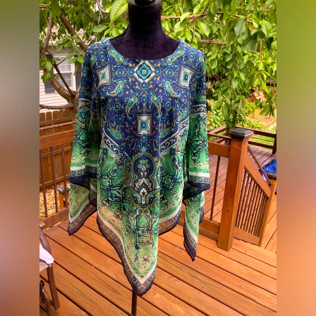 Nice dressy elegant blouse💙💚🤍 - Image 5