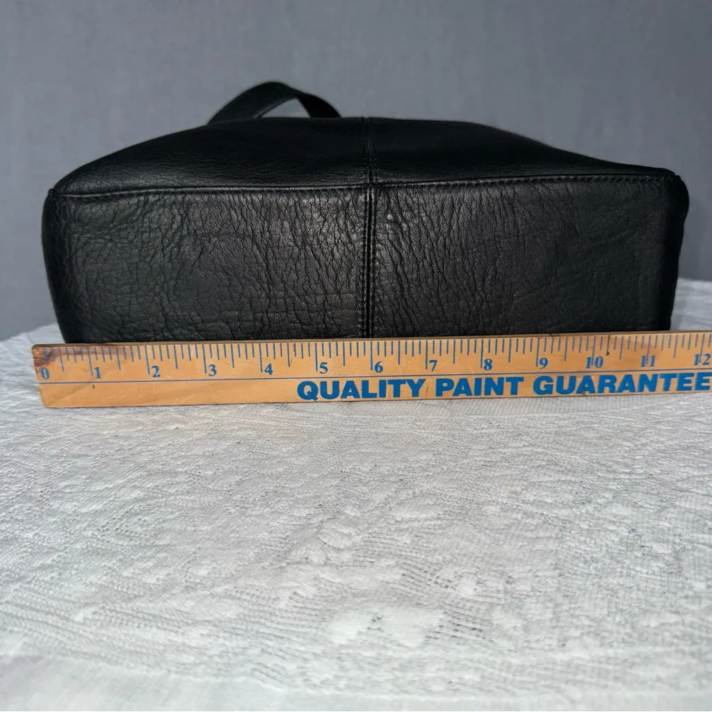 American Angel‎ Vintage Elegant Black Soft Leather Shoulder Bag purse like new - Image 2