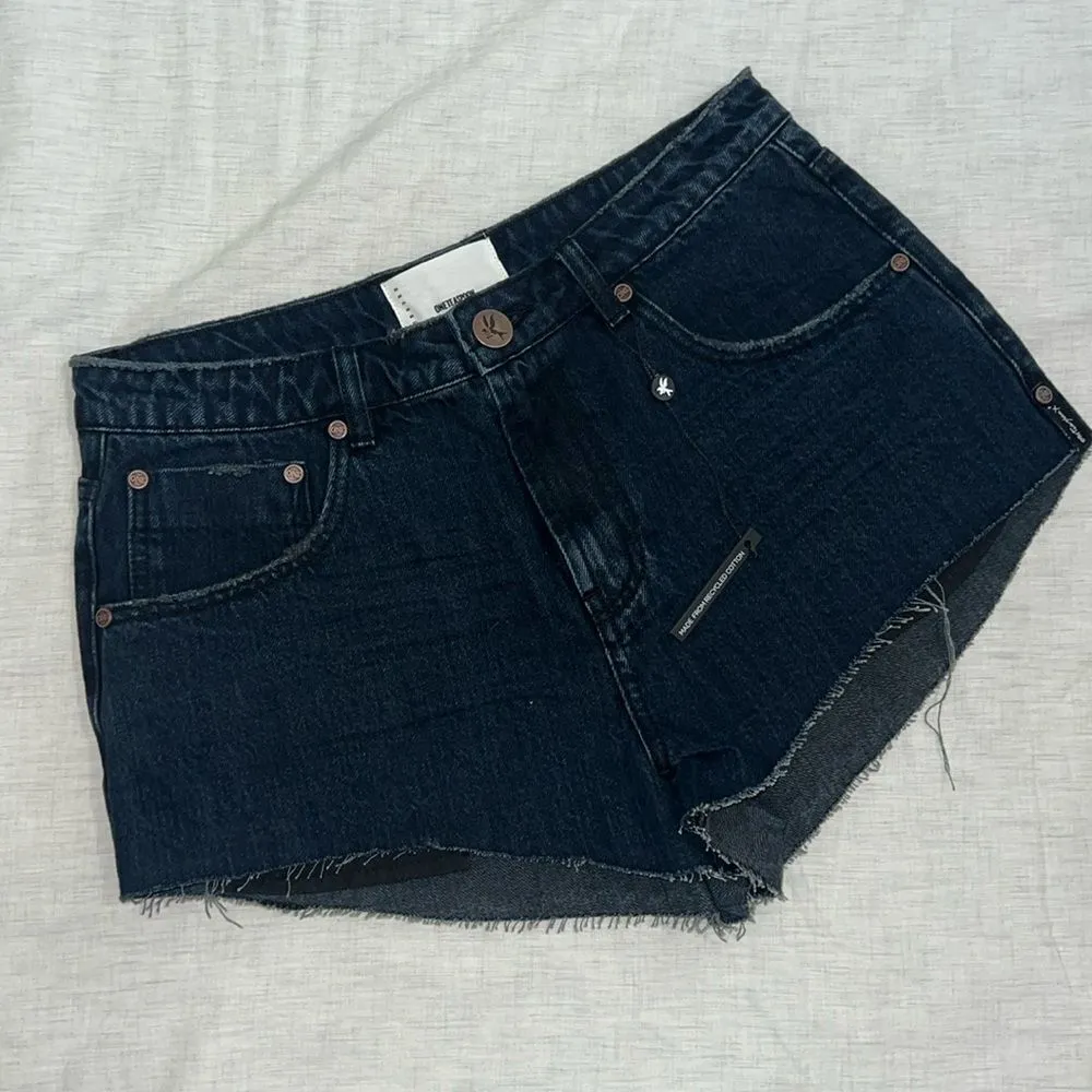 NWT‎ One Teaspoon Cheeky Cut Off Denim Shorts Dark Wash Size 29 - Image 3
