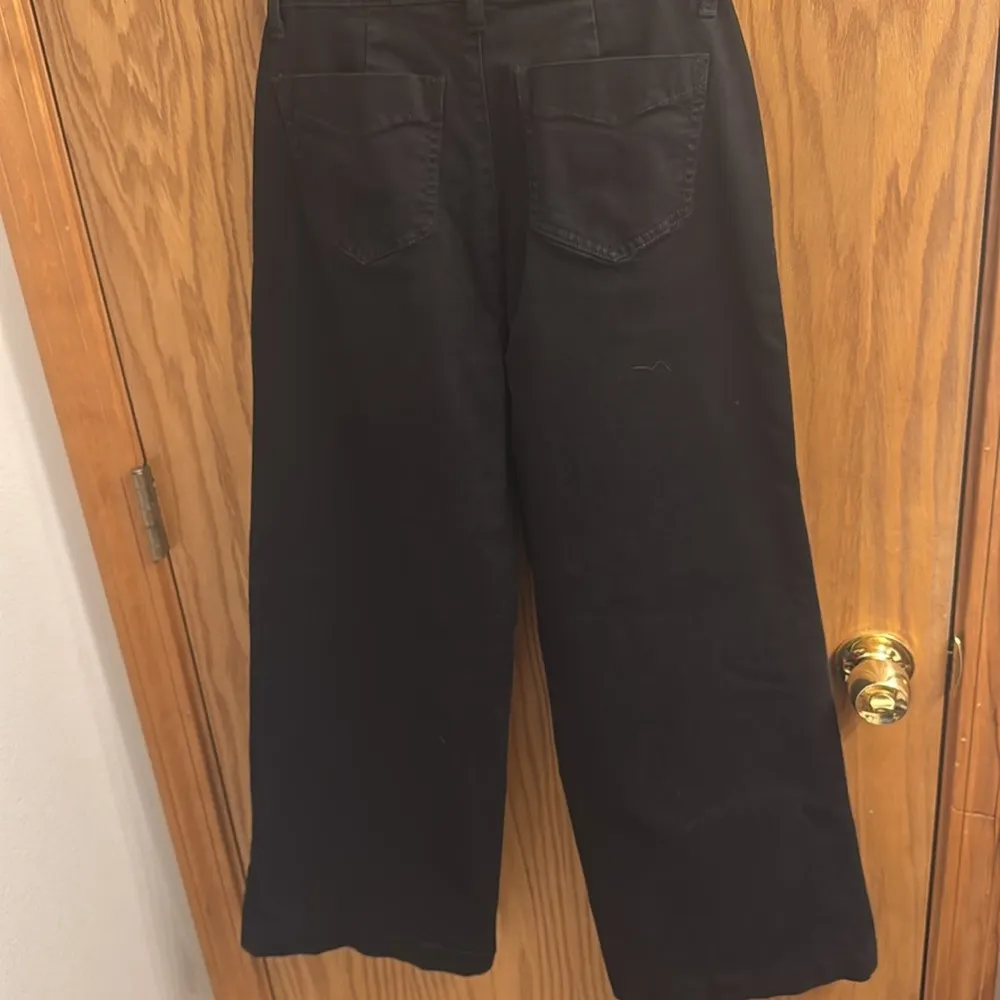 Evereve women’s black flared jeans size 26 - Image 5