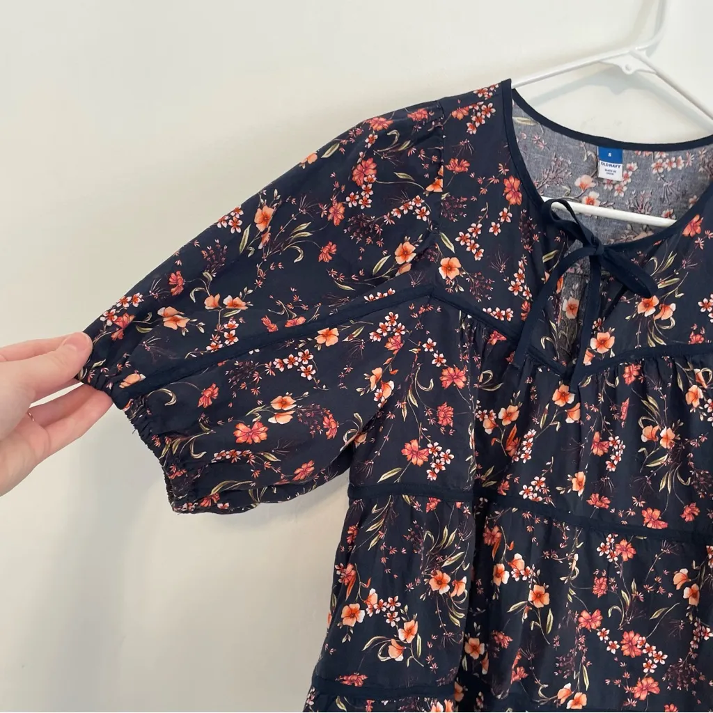 OLD NAVY Puff Sleeve Floral Tiered Swing Blouse Navy Blue Short Sleeve Peasant S - Image 9