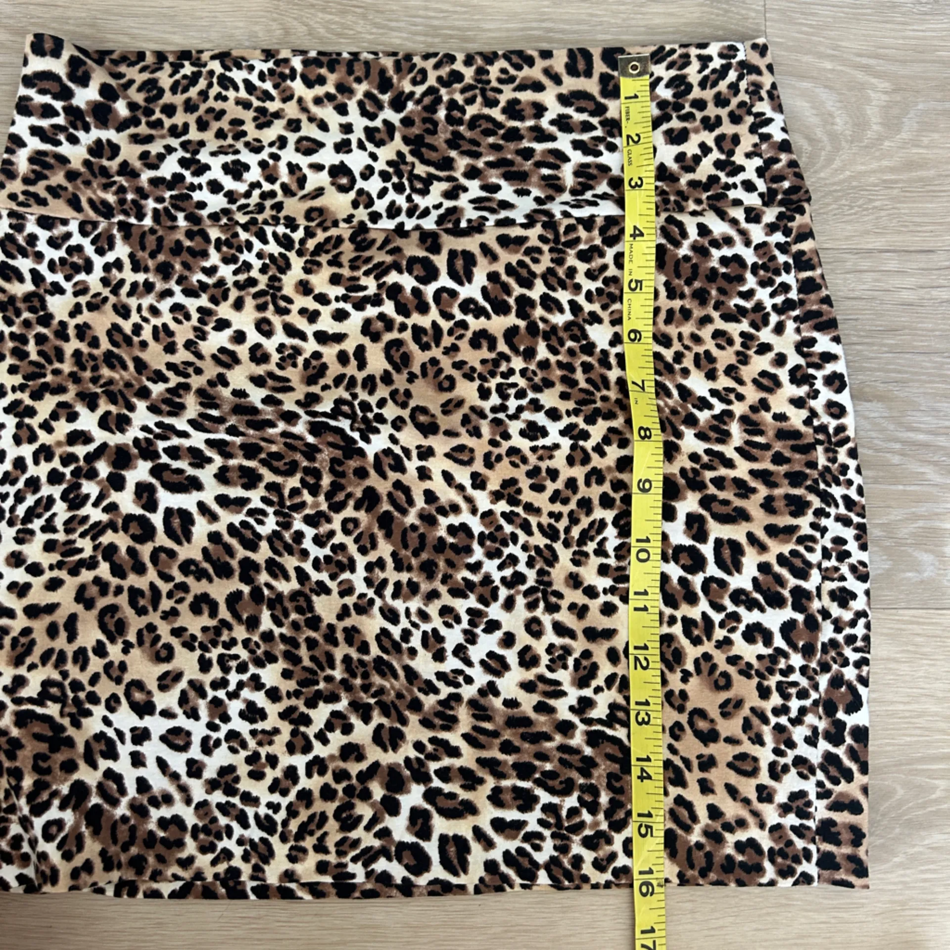 Y2K Wet Seal Leopard Print Mini Skirt — Size Large (NWT) - Image 4