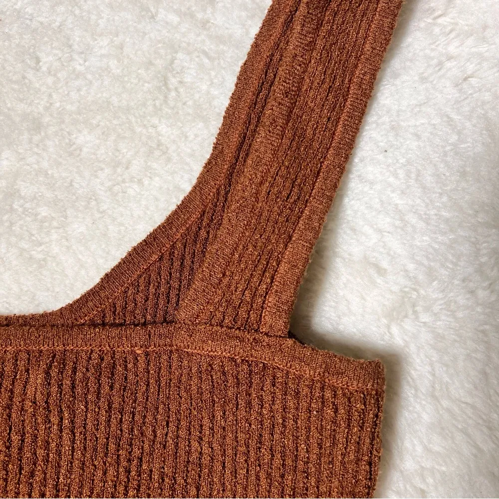 Kendall & Kylie Brown Ribbed Cropped Tank Top - Image 6