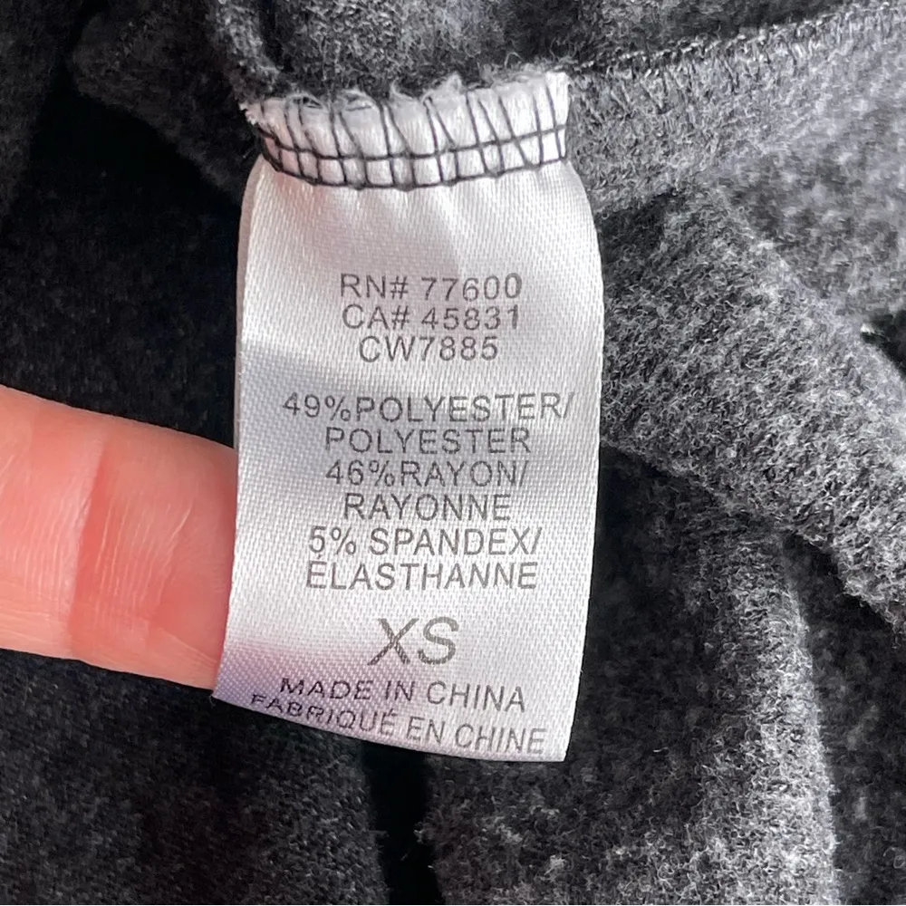 Chaser Leopard Animal Print  Star Print Gray Hoodie Women’s Size XS Cropped - Image 9