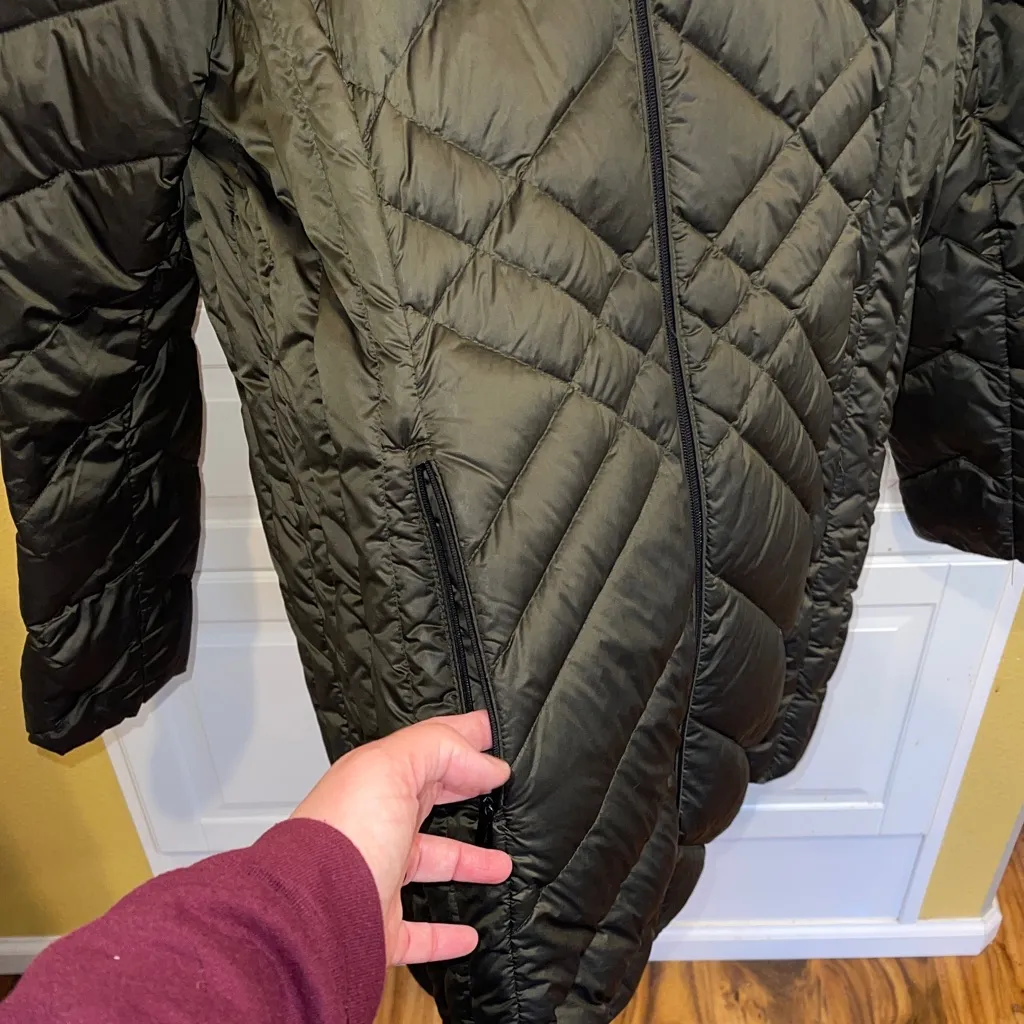 BCBGeneration Olive Green Puffer Jacket - Image 4