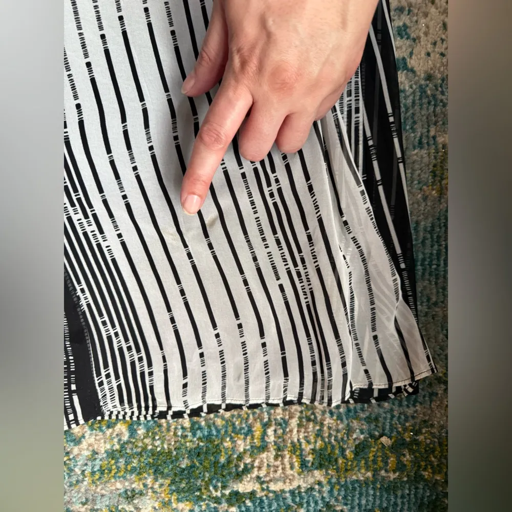 Max and Cleo strapless bustier black white graphic print maxi dress, size 2 - Image 8