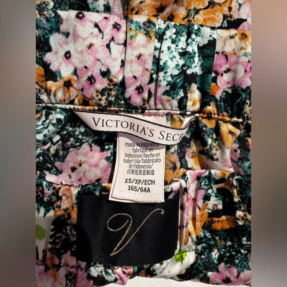 Victoria secret floral Silk shorts pajamas lingerie - Image 3