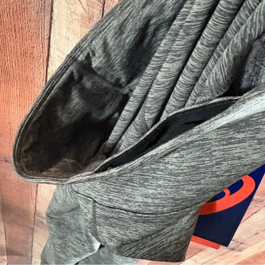 ASICS Gray And Black Active‎ Leggings Size Medium - Image 5