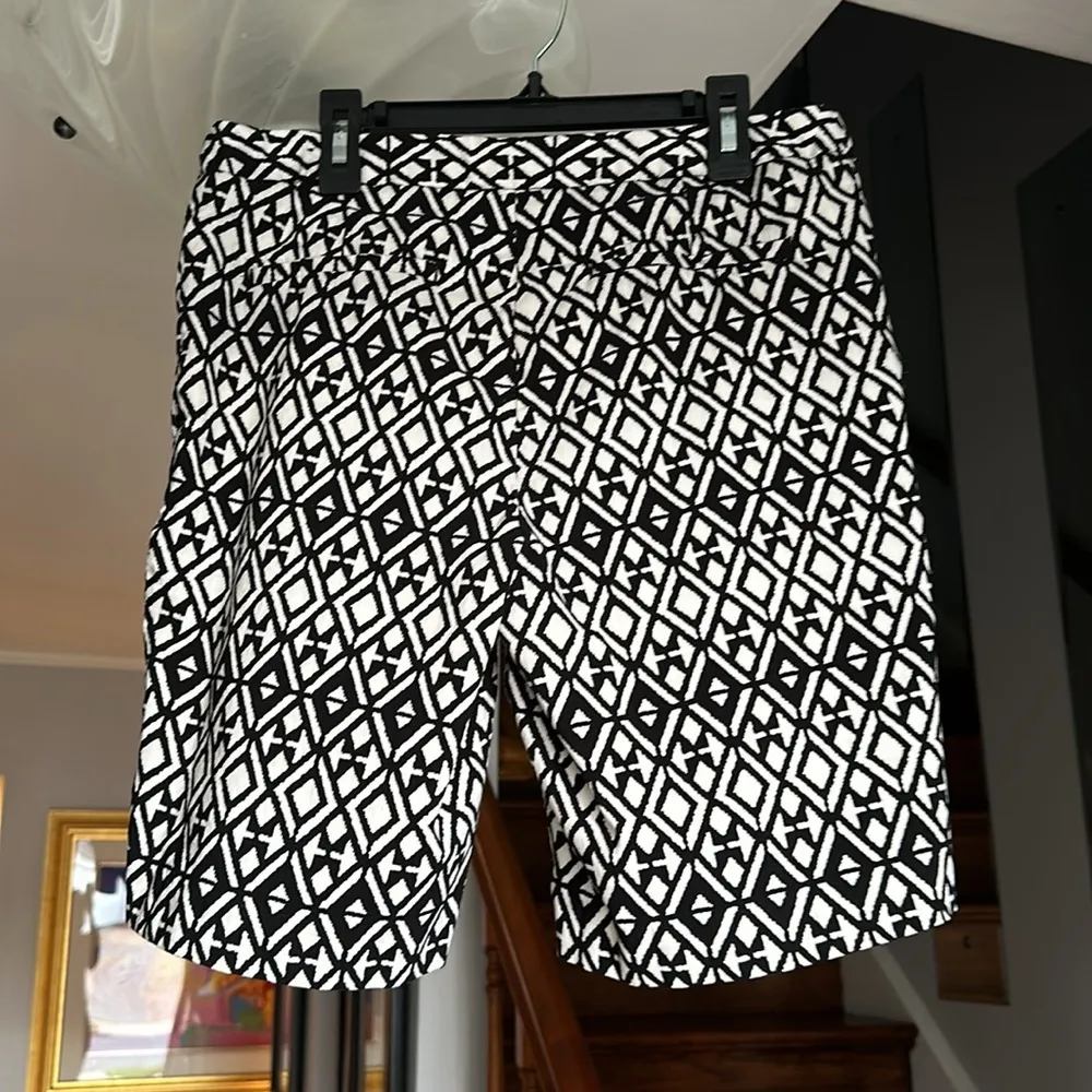 Walking Shorts Sz 10 - Image 2