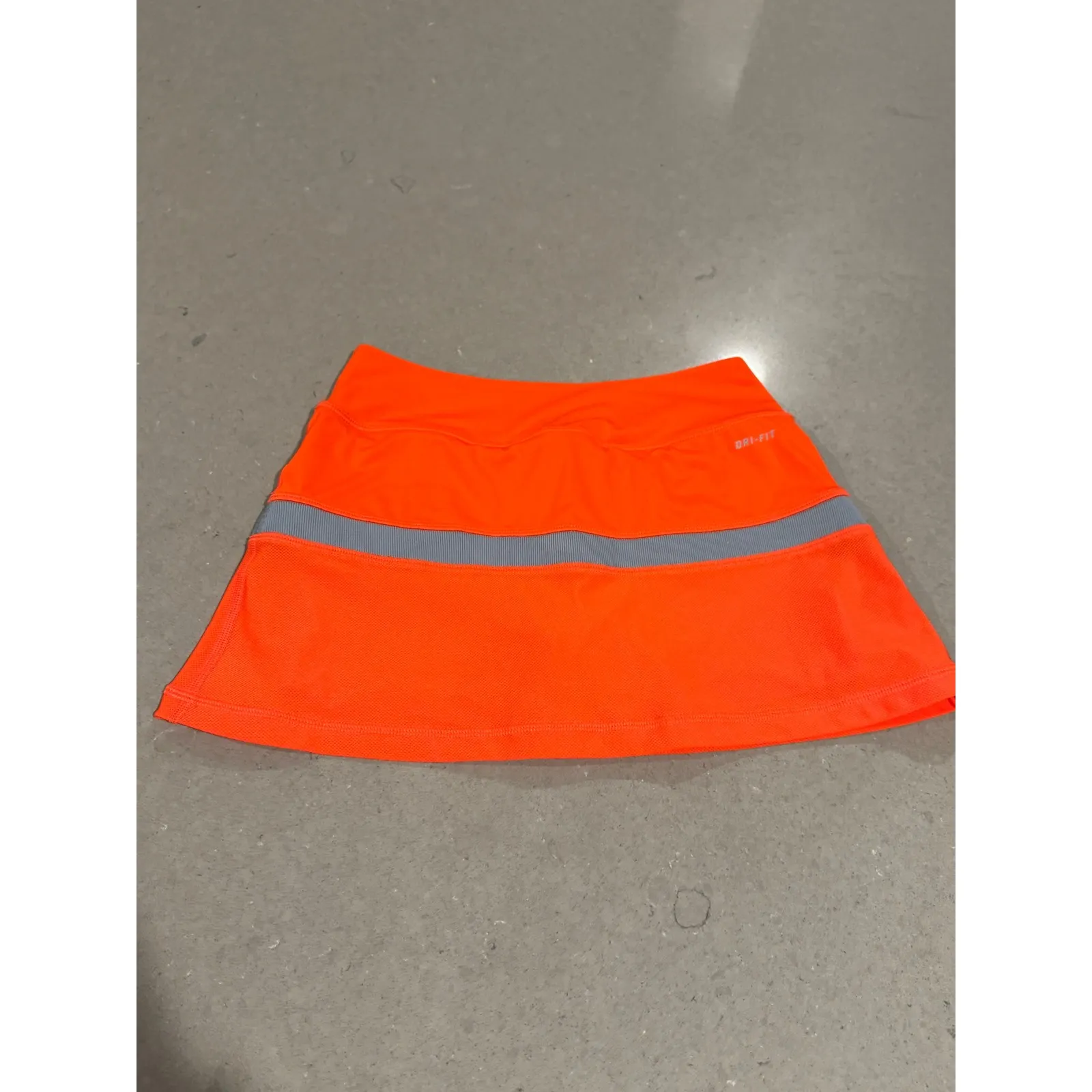 Nike Dri Fit Athletic Tennis Skirt Womens XS Orange Reflective Stripe Skort - Image 5