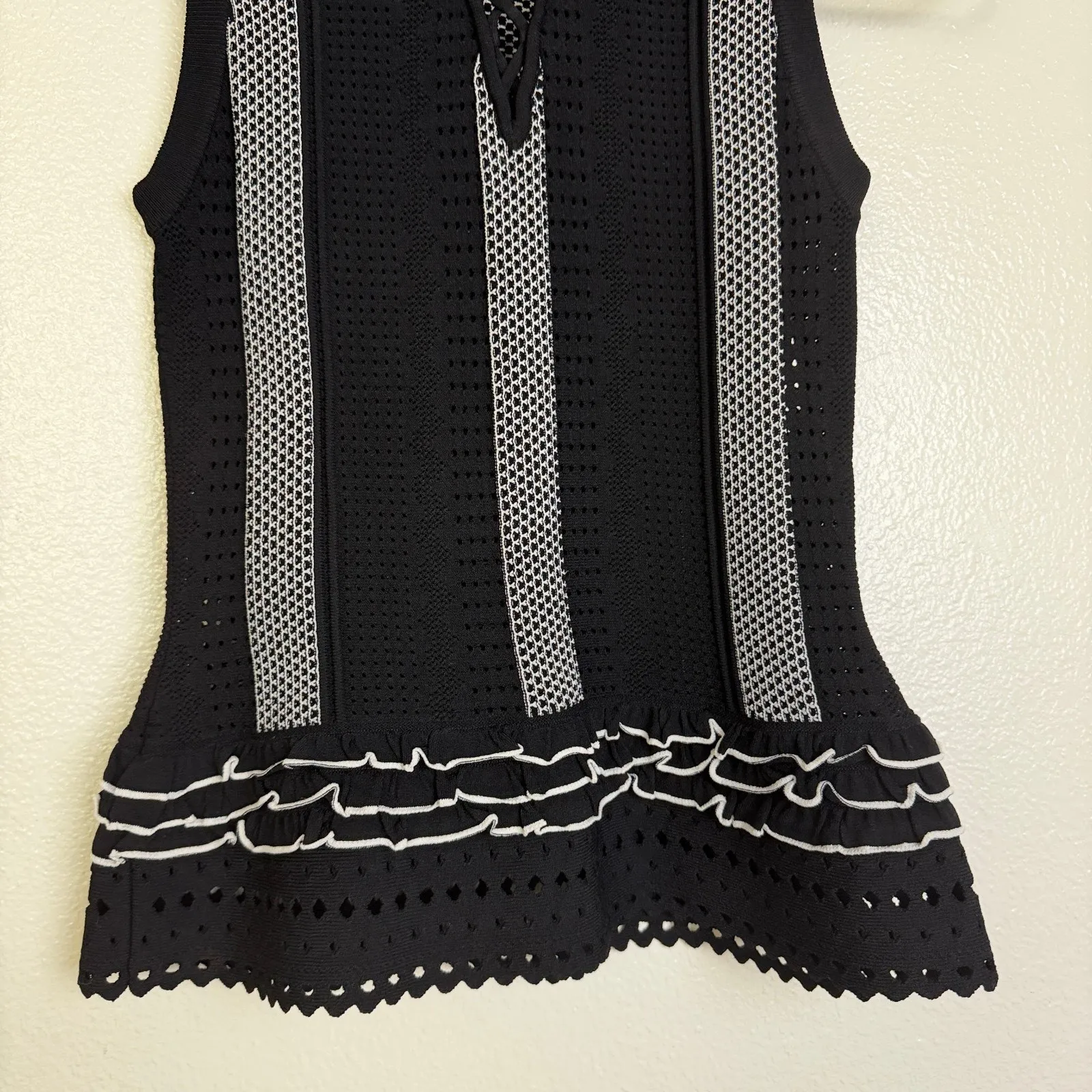 Derek Lam 10 Crosby Sleeveless Eyelet Top Womens XS Black White Ruffle Tank - Image 4