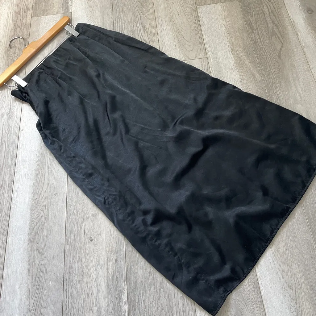 Abercrombie & Fitch Skirt knotted midi satin womens Black (small) resortwear - Image 4