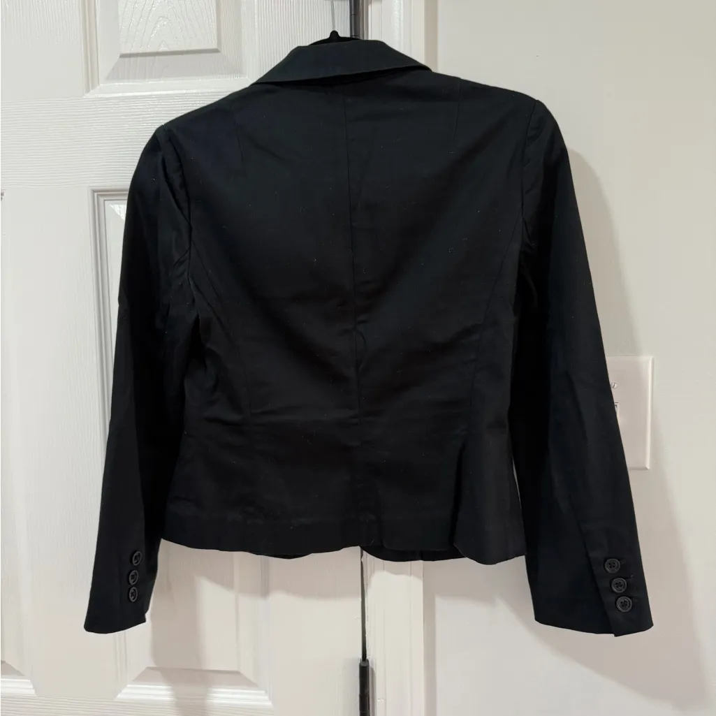 GAP Women's Elegant Black Suit Jacket - Image 3