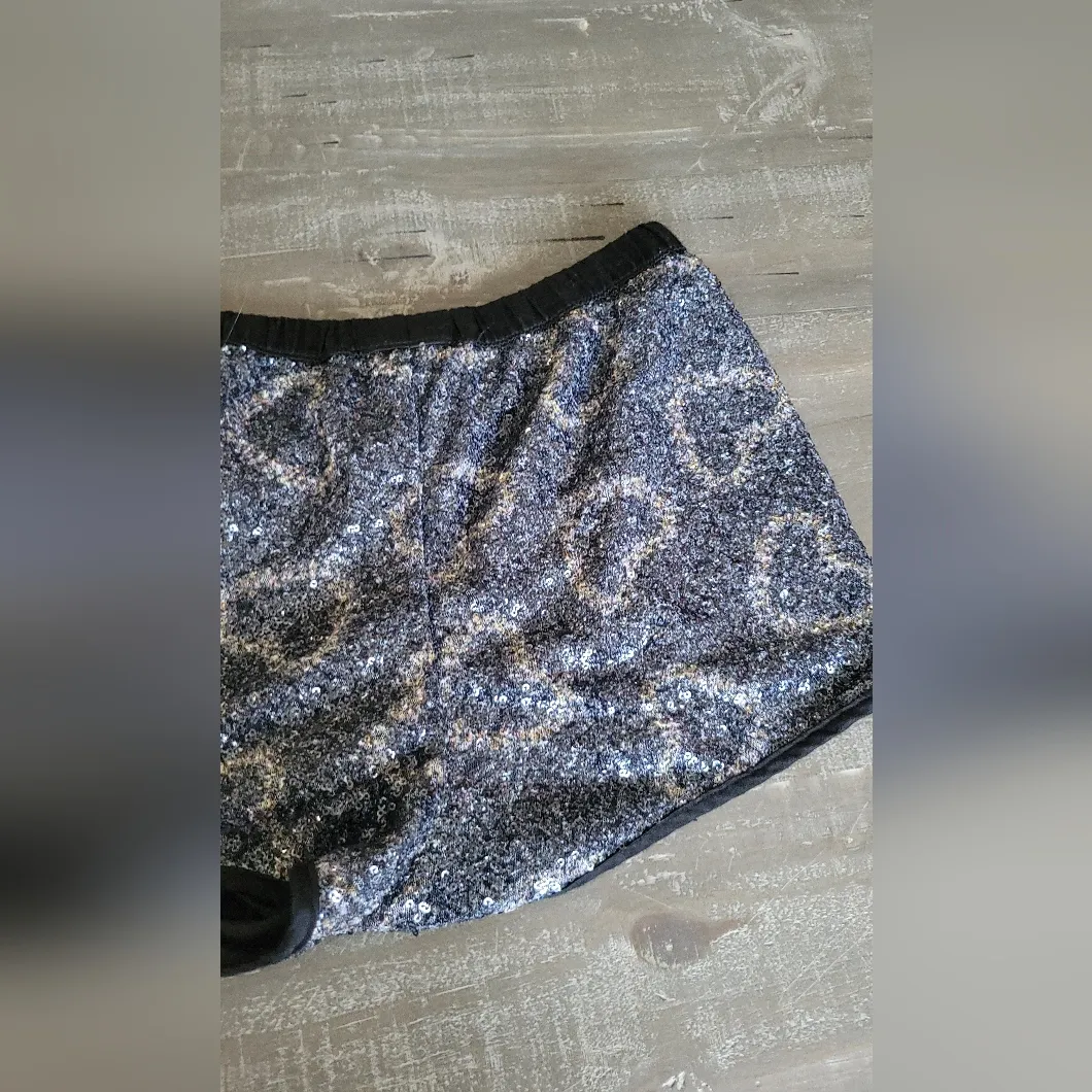 Victoria's Secret Sequin Shorts Size S - Image 5