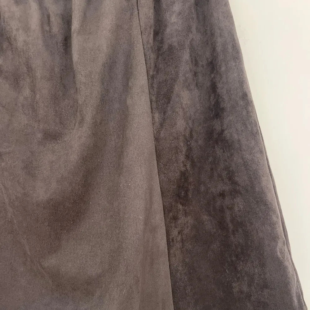 Skies are Blue Grey Suede Mini Skirt - Image 8