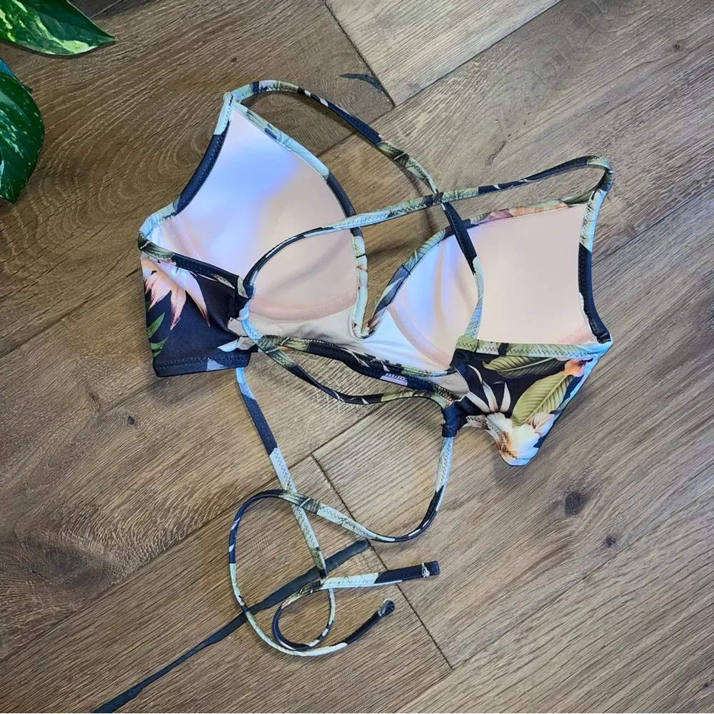 Shade & Shore 32B Push-up Bikini Top - Image 4