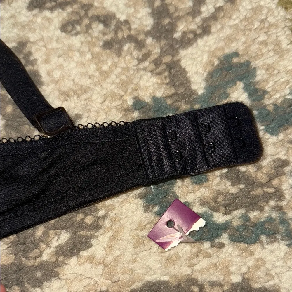 Adore Me Elegant Black Lace Bra - Image 2