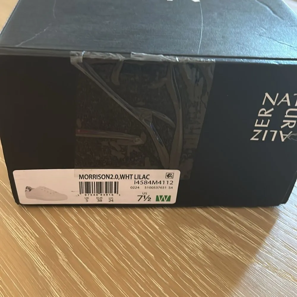 Naturalizer Morrison 2.0 White Lilac, Size 7.5Wide NWT Display pair tried on - Image 14