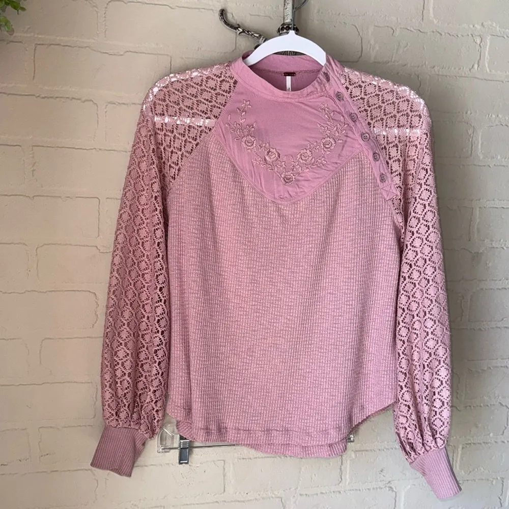 Free People shirt Sweetest Thing Thermal Blush pink XS embroidered - Image 3