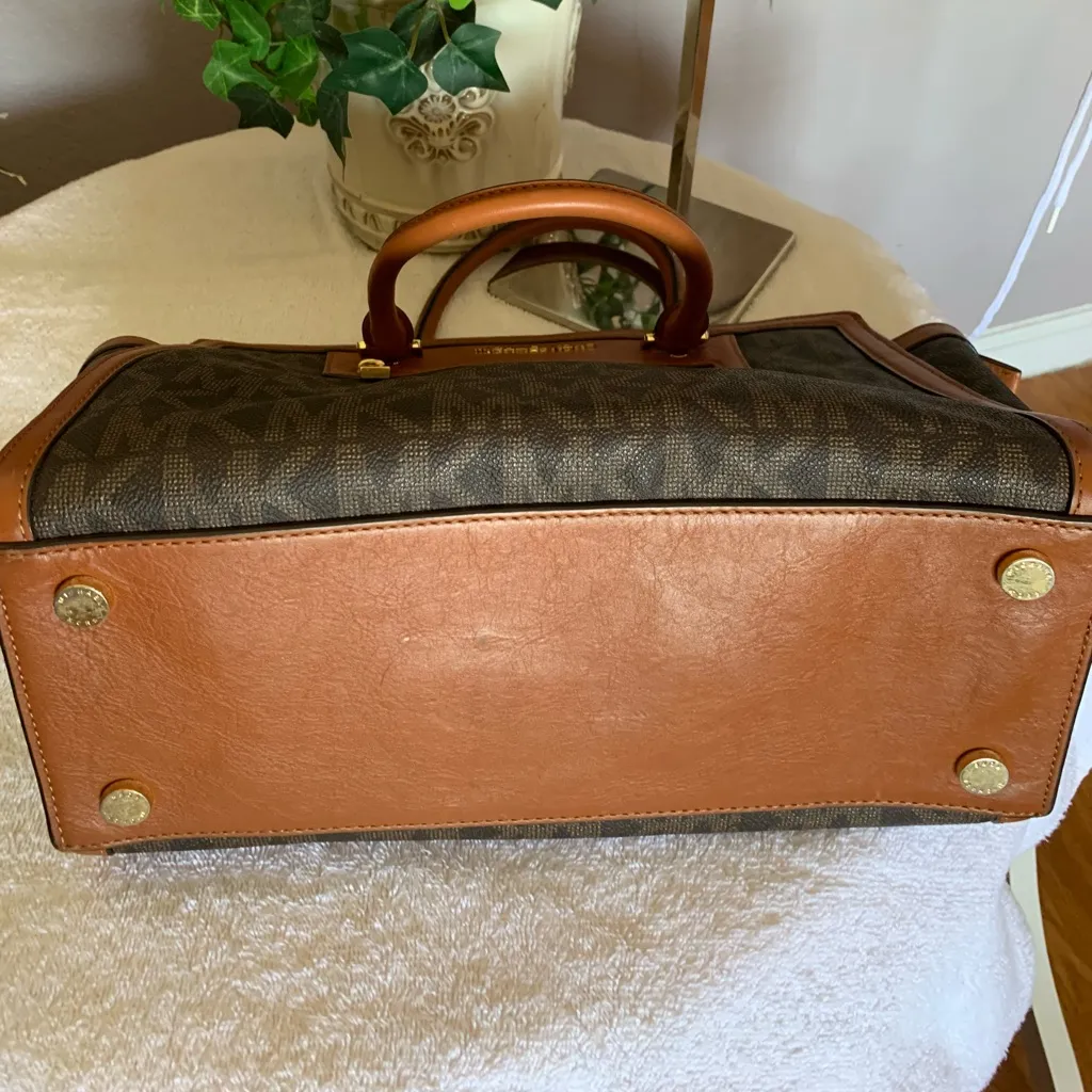 🌺TODAY ONLY🌺 Michael Kors Luggage  Selma Satchel with Shoulder/Crossbody Bag - Image 8