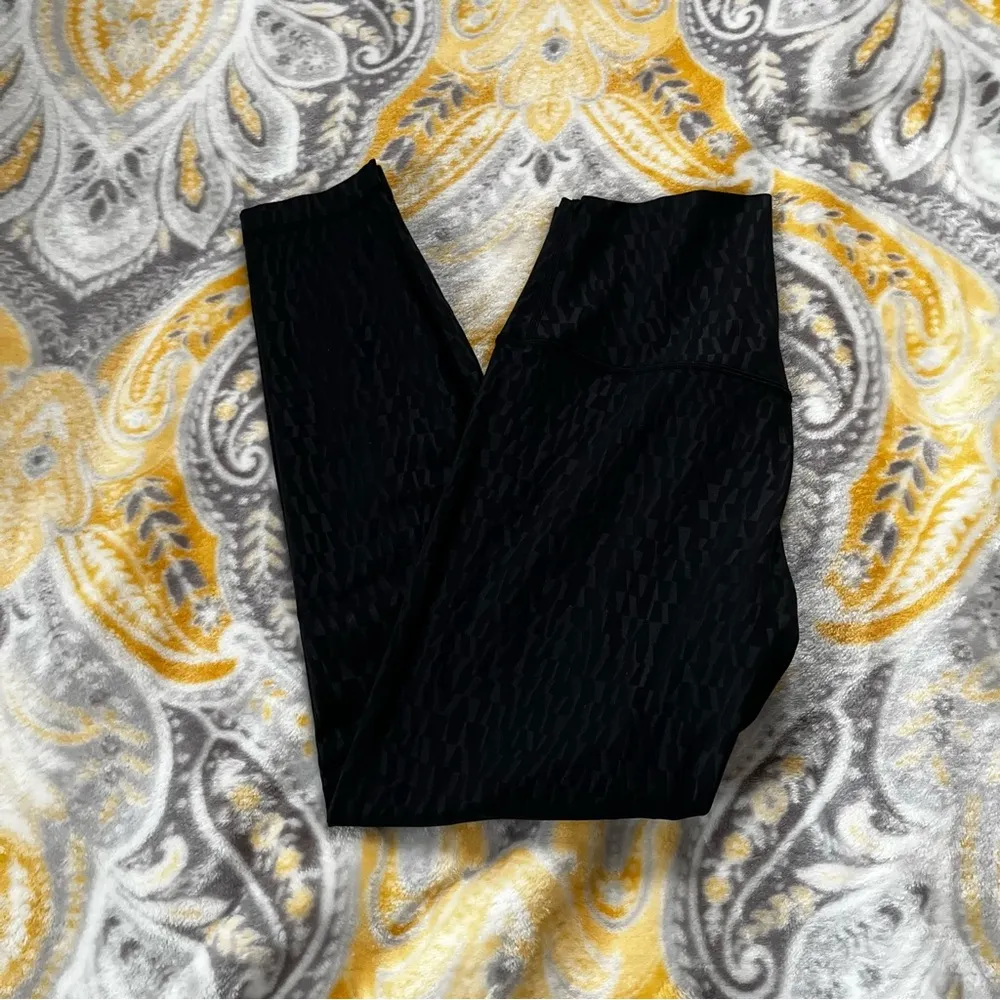 lululemon align 28" leggings size 8 - Image 4