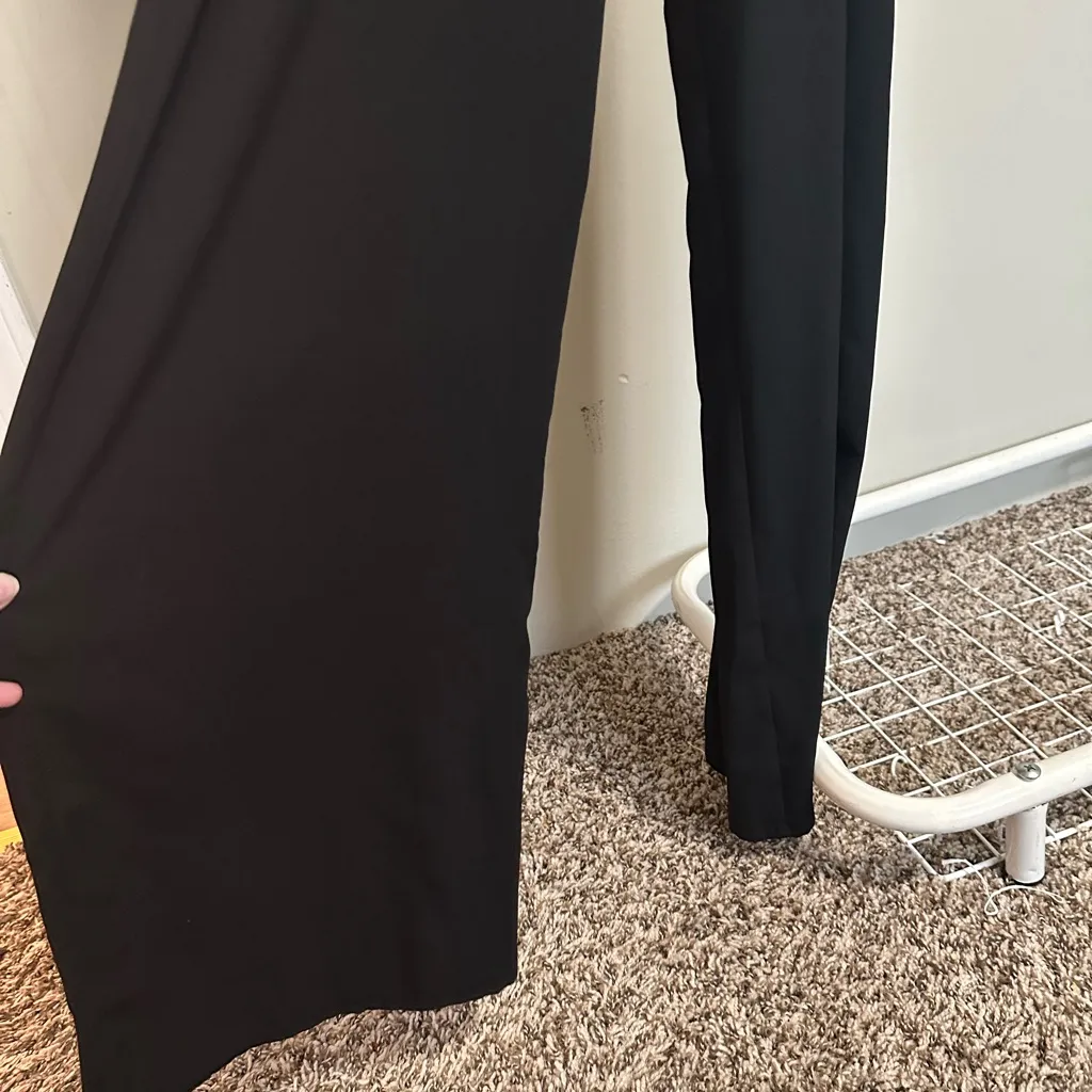 Gianni Bini Black Straight Leg Sleeveless Jumpsuit with cut outs size small - Image 3