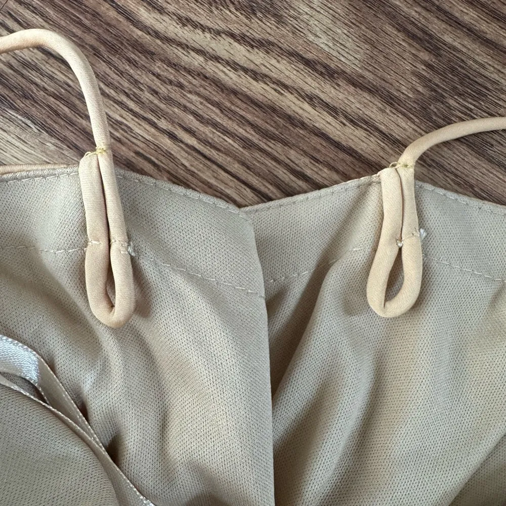 MAC DUGGAL Long Formal Dress Gold Tie Front with Key Hole Detail in Champagne - Image 8