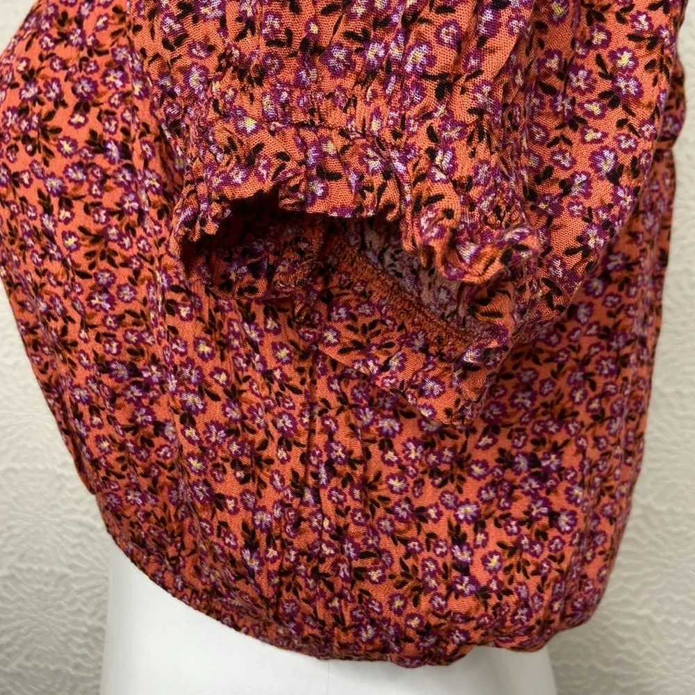 Sky & Sparrow Coral Floral Crop Top Size Medium NWT Red - Image 3