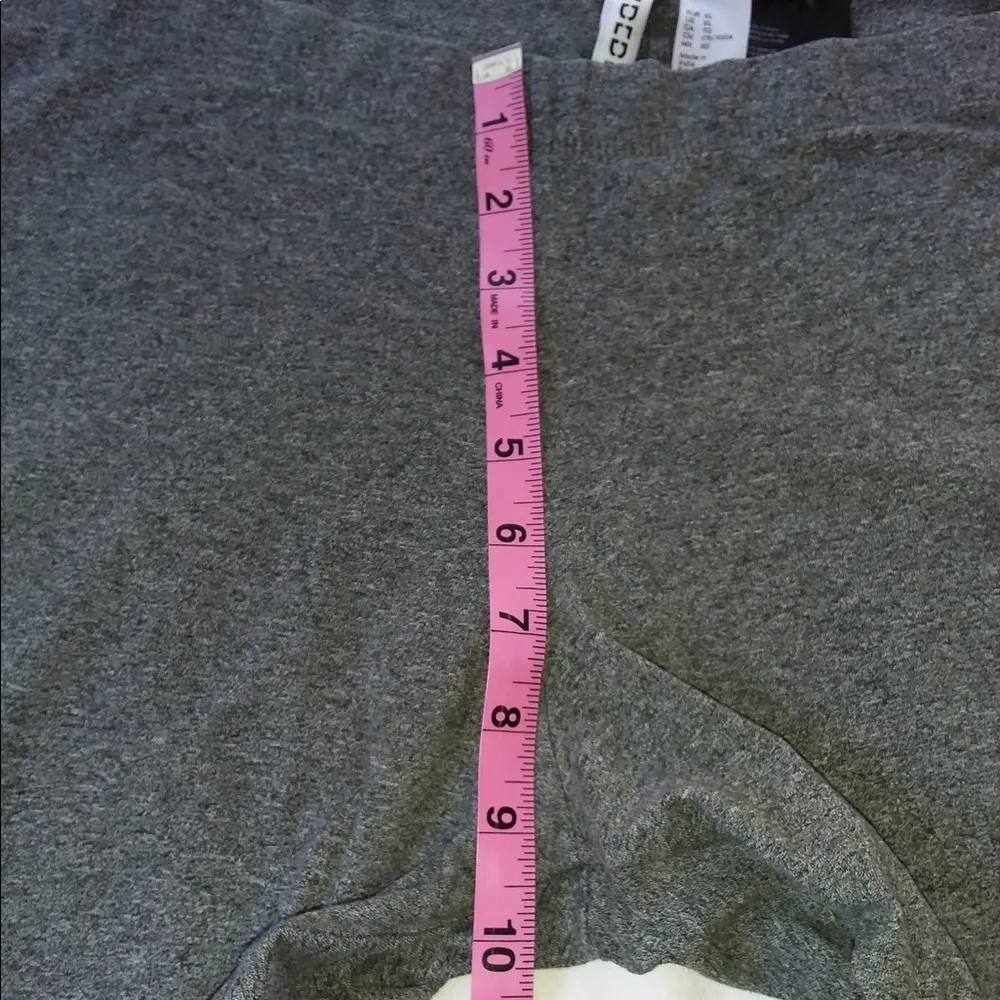 Divided by H&M Basic
Leggings
Dark Grey
Size XL - Image 7