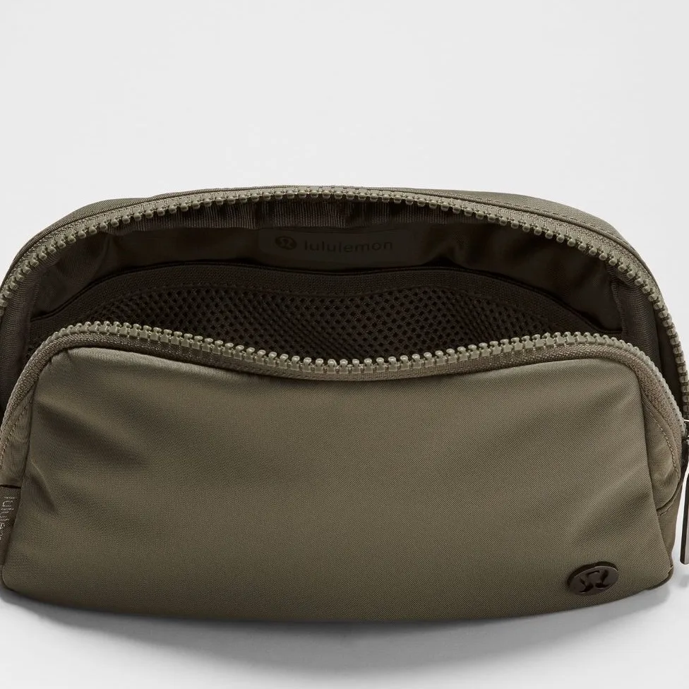 Lululemon Unisex Everywhere Army Green Belt Bag - Image 6