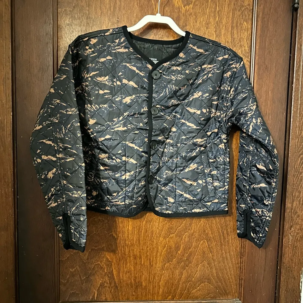 Hudson Jeans NWT Hudson Reversible Quilted Bomber Jacket M - Image 2