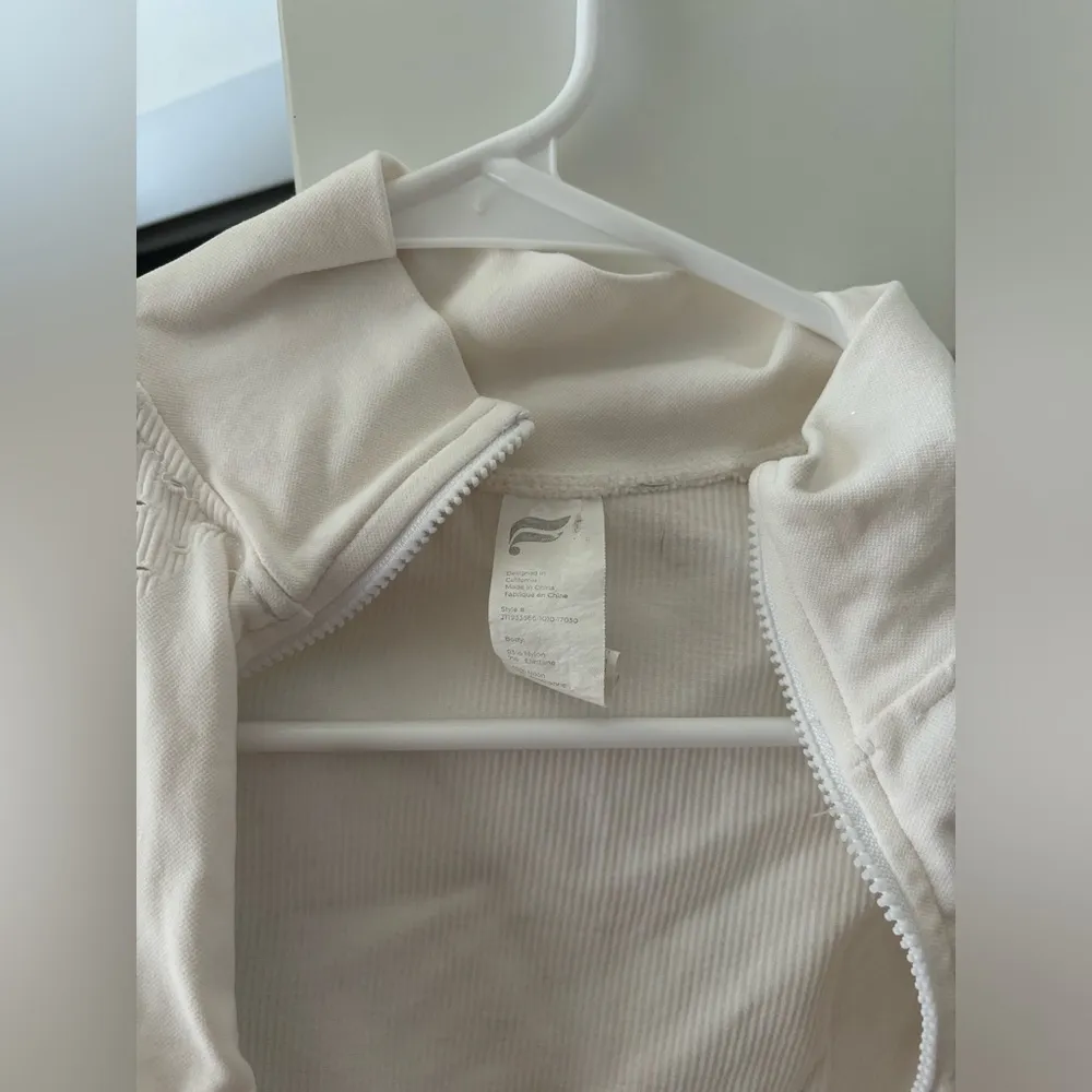 Fabletics Trinity Performance Jacket Size Small - Image 4