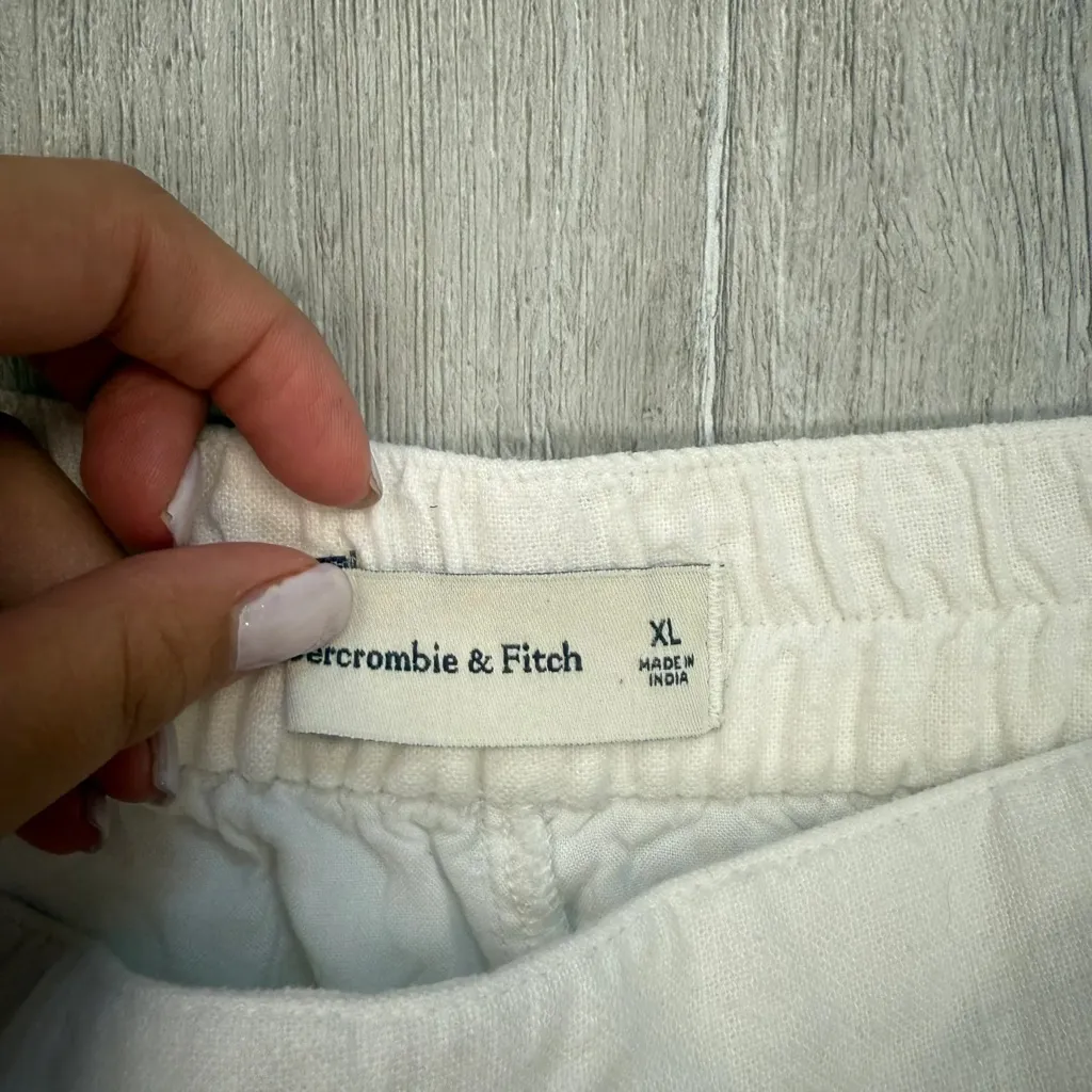 Abercrombie & Fitch White Linen Shorts - Size XL - Image 5