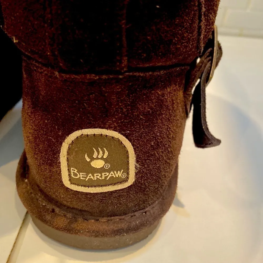Bearpaw 💯 chocolate brown suede boots with wool blend lining. Size 8. - Image 6
